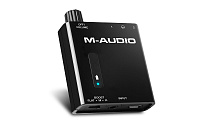 M-Audio Bass Traveler  Портативный усилитель для наушников, 2x1/8" выхода для наушников, 1x1/8" аналоговый вход, регулировка громкости, 3-х позиционный переключатель усиления, поддержка наушников от 16 до 100 Ом, Li-Pol аккумулятор (8 часов работы)